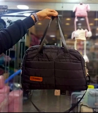 شنطة بامب وتربروف اتنين جيب فى الوش