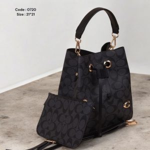 شنطه مربعات ومعاهاةشنطعةصغيره