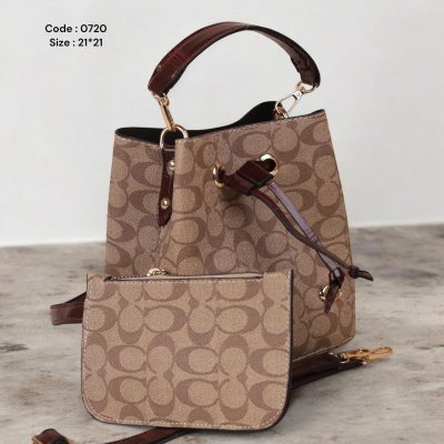 شنطه مربعات ومعاهاةشنطعةصغيره